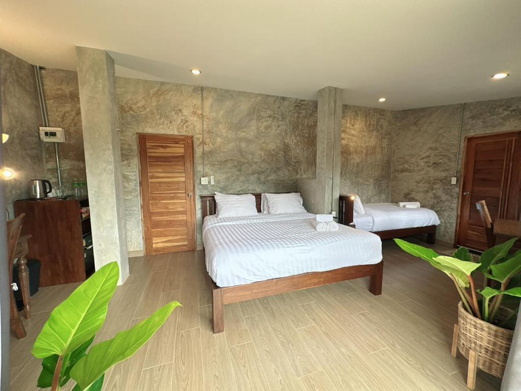 Triple Room seating area